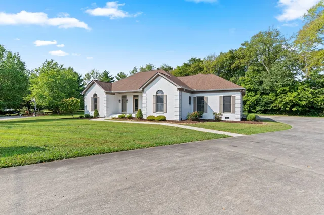 $489,900 | 207 Megan Circle, Shelbyville, TN 37160