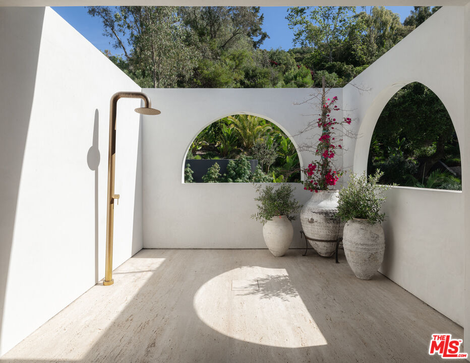 966 Stone Canyon Road Los Angeles, CA 90077 - Photo 15 of 23