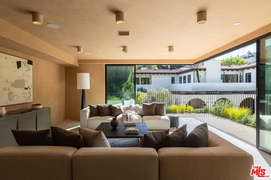 966 Stone Canyon Road Los Angeles, CA 90077 - Photo 18 of 23