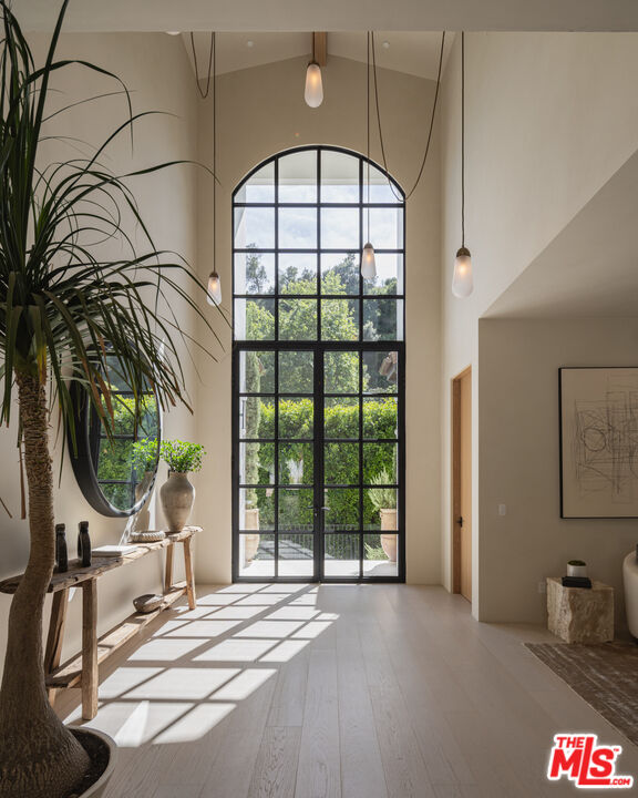 966 Stone Canyon Road Los Angeles, CA 90077 - Photo 2 of 23