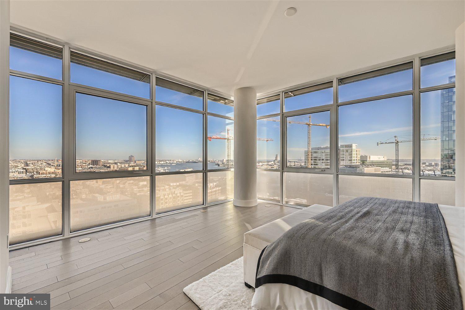 1330 Lancaster Street, Unit C1401 Baltimore, MD 21231 - Photo 20 of 55 a spacious bedroom with a large window