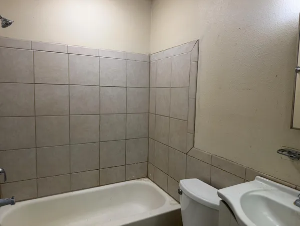 $1,000 | 4232 Edwards Road, Unit 2, Fort Pierce, FL 34981