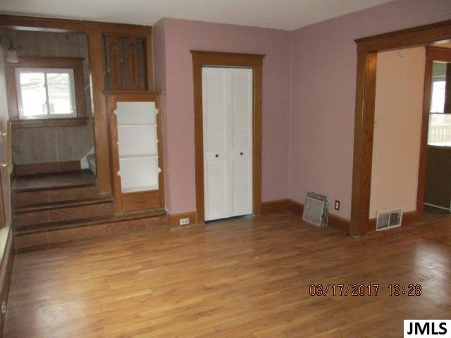 730 Fifth Street Jackson, MI 49203 - Photo 3 of 8 Photo 3