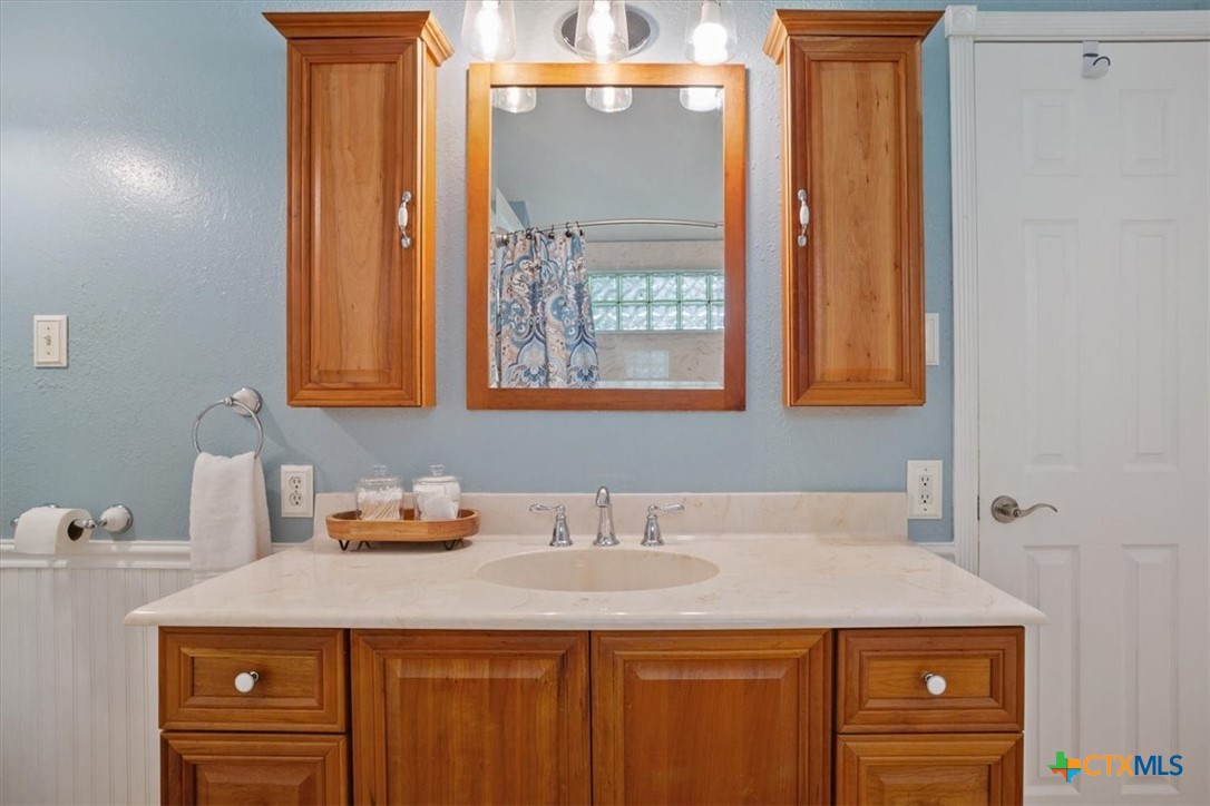 5943 Gavin Ridge Road Belton, TX 76513 - Photo 17 of 28 Primary bathroom.