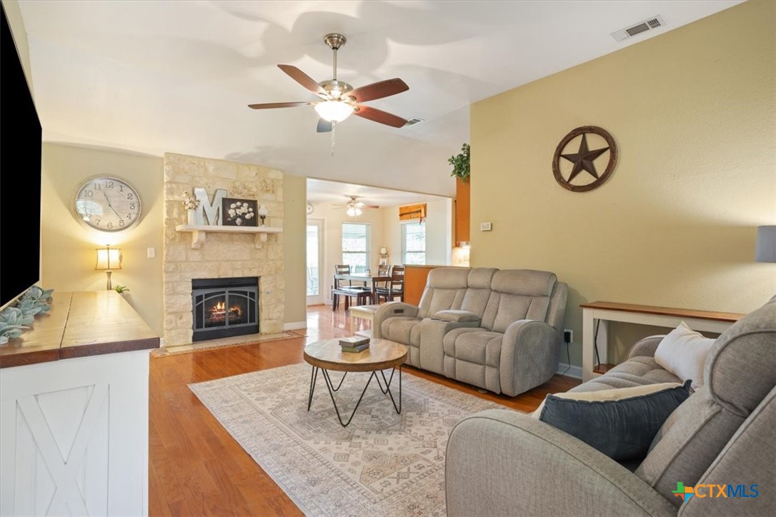 5943 Gavin Ridge Road Belton, TX 76513 - Photo 6 of 28 Inviting open living room, next to kitchen and dining.