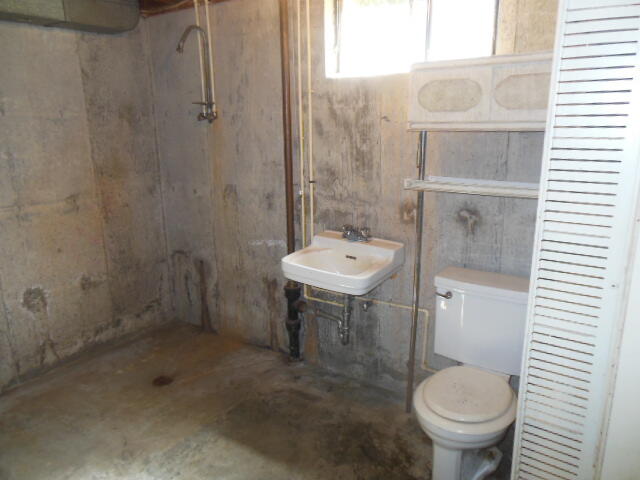 4581 Bandy Road Roanoke, VA 24014 - Photo 27 of 31 a bathroom with a sink toilet and shower