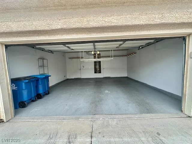 $1,950 | 4135 Consensus Court, North Las Vegas, NV 89032