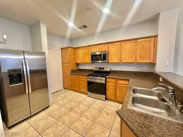 4135 Consensus Court North Las Vegas, NV 89032 - Photo 3 of 21