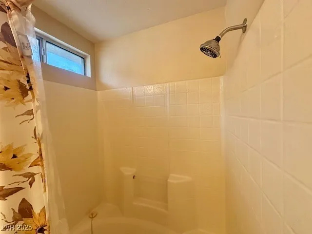 $1,950 | 4135 Consensus Court, North Las Vegas, NV 89032