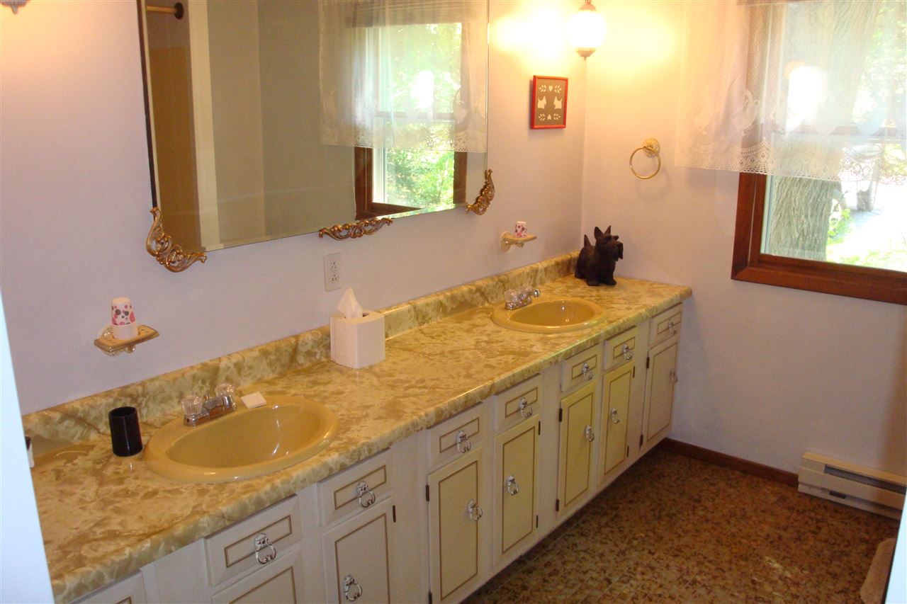 15770 Caledonia Road Caledonia, IL 61011 - Photo 12 of 24 Gallery Image 12
