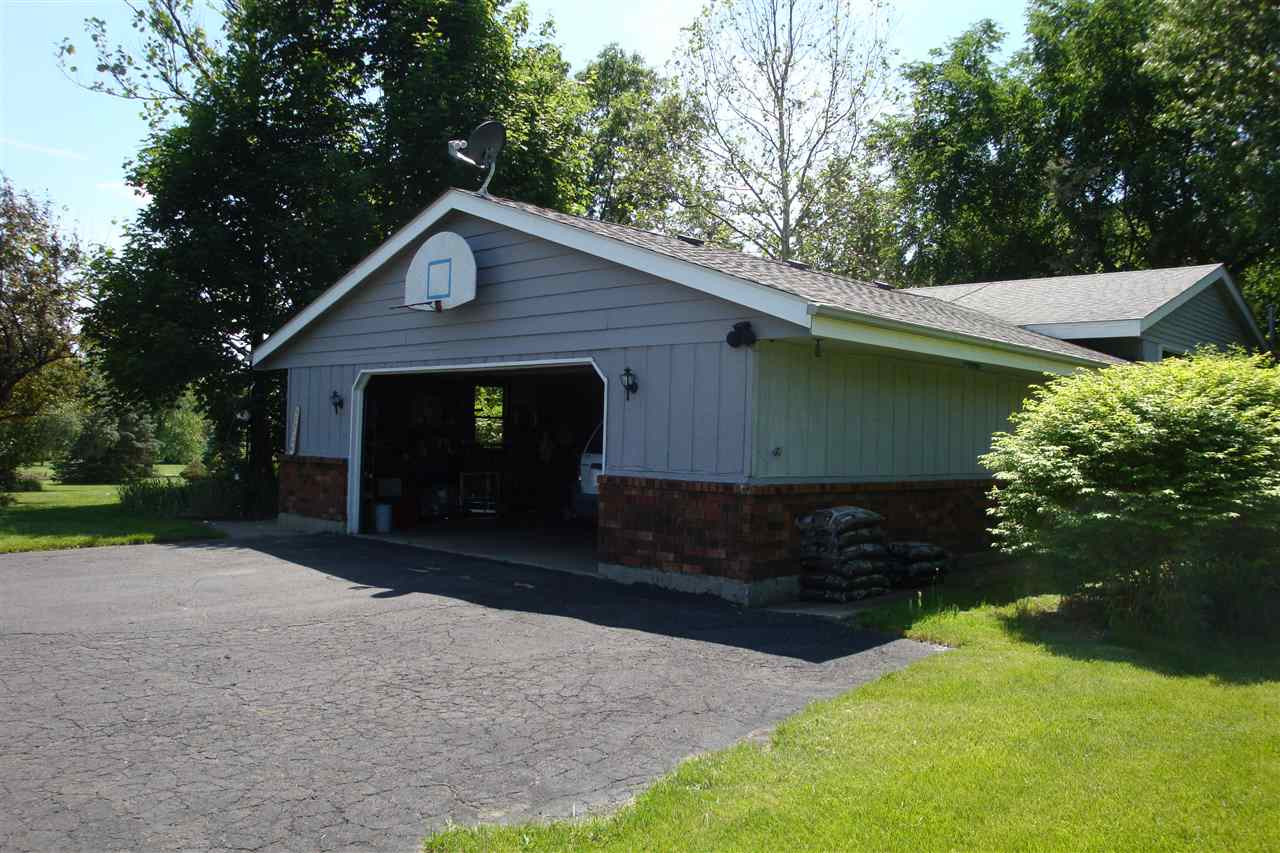 15770 Caledonia Road Caledonia, IL 61011 - Photo 3 of 24 Gallery Image 3