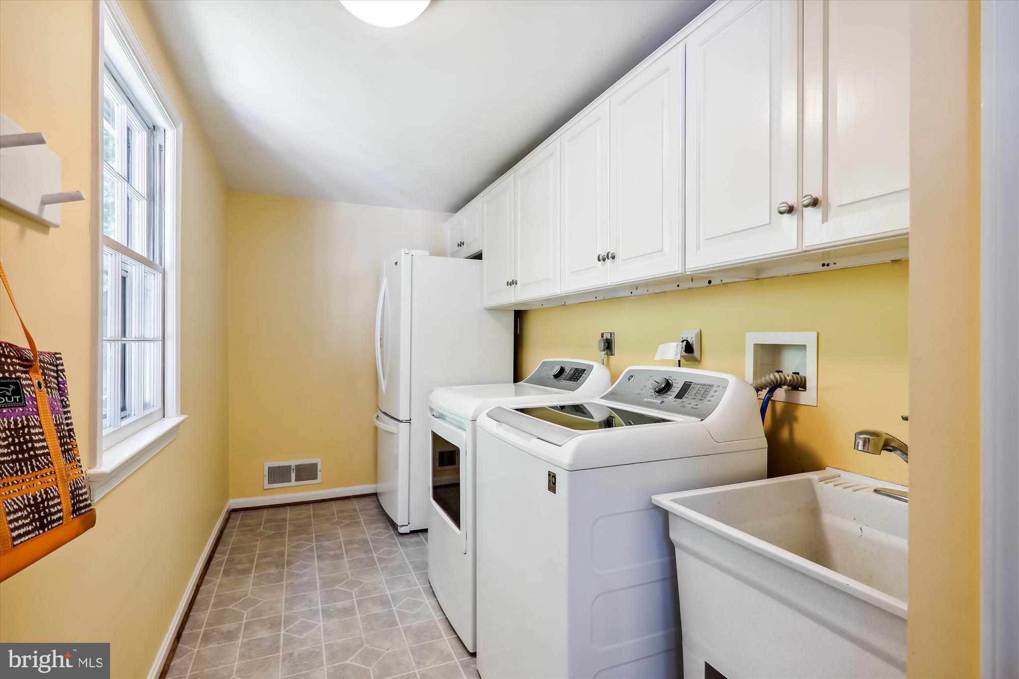7919 Greentree Road Bethesda, MD 20817 - Photo 42 of 110 Laundry