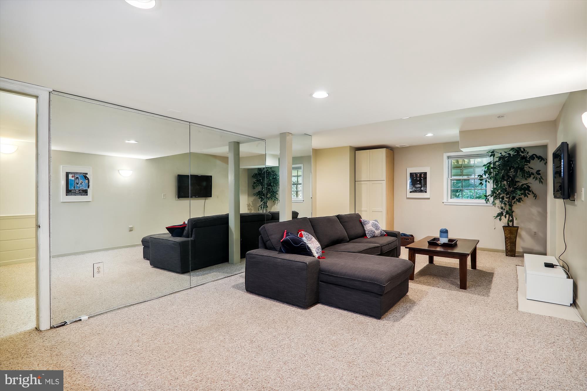 7919 Greentree Road Bethesda, MD 20817 - Photo 89 of 110 Bedroom