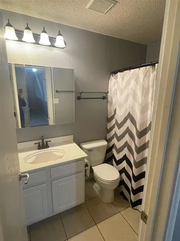 $1,950 | 307 Quail Crossing Drive, Sanger, TX 76266