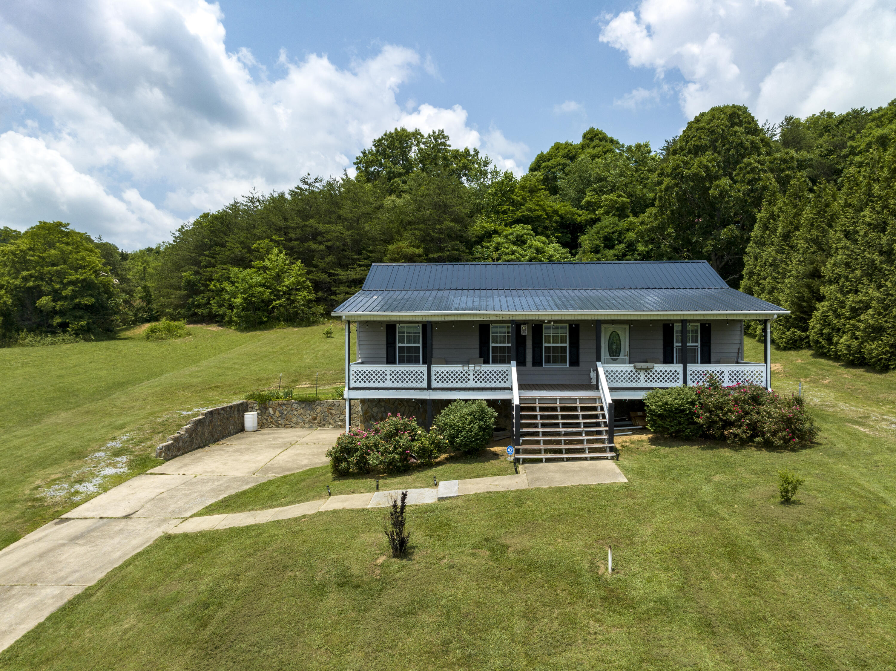 930 Shakerag Road Greeneville, TN 37743 - Photo 1 of 53 Aerial