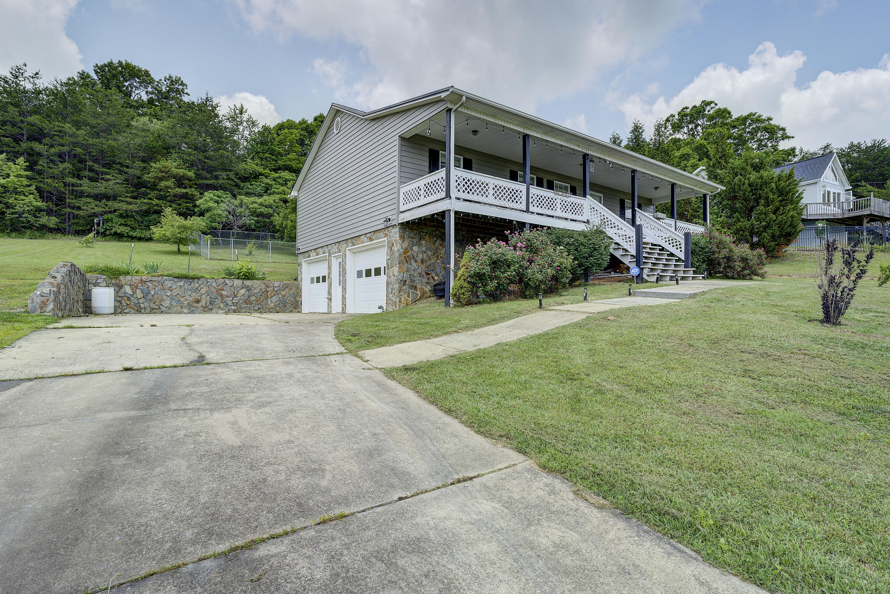930 Shakerag Road Greeneville, TN 37743 - Photo 34 of 53 Drive under garage