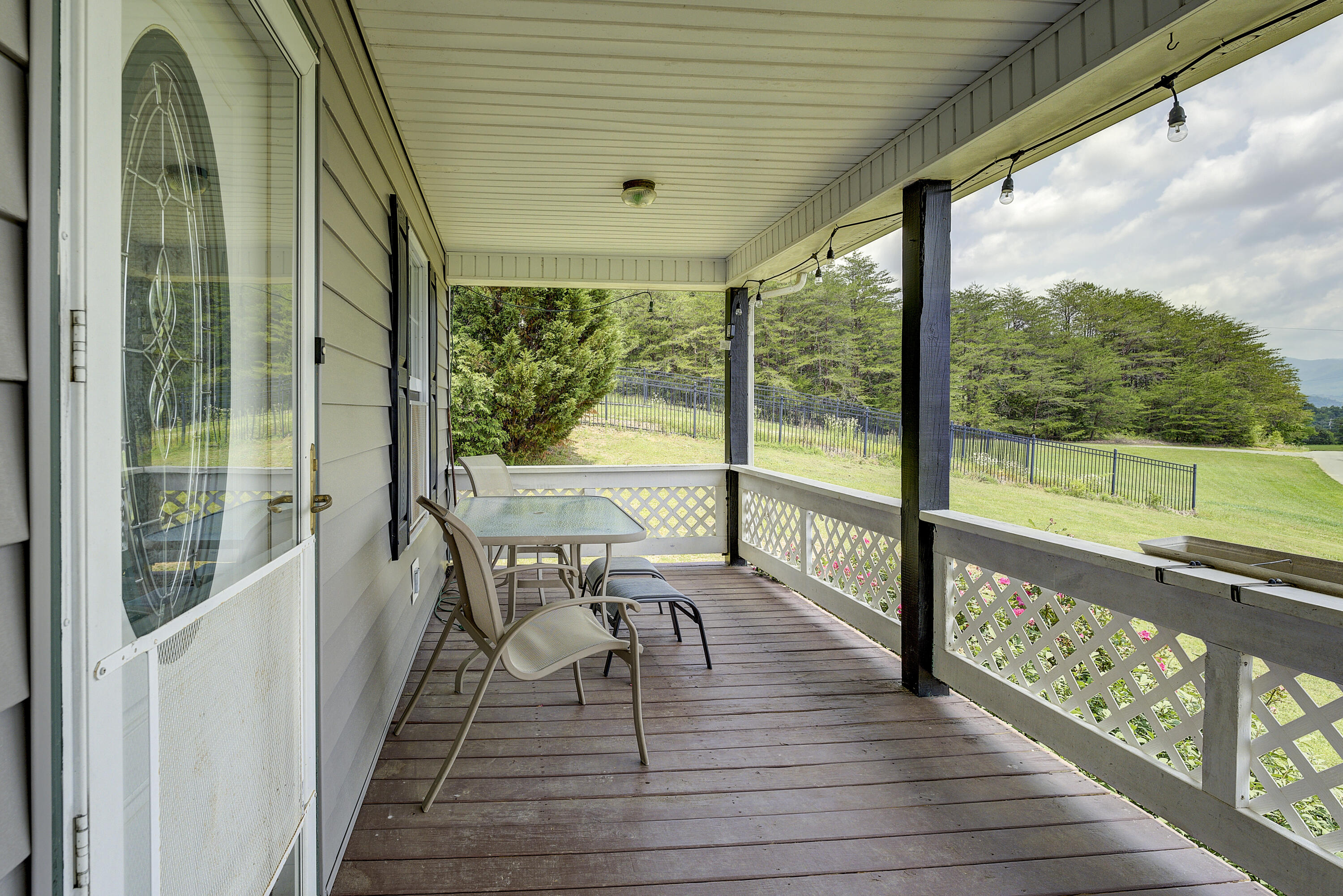930 Shakerag Road Greeneville, TN 37743 - Photo 5 of 53 Front porch