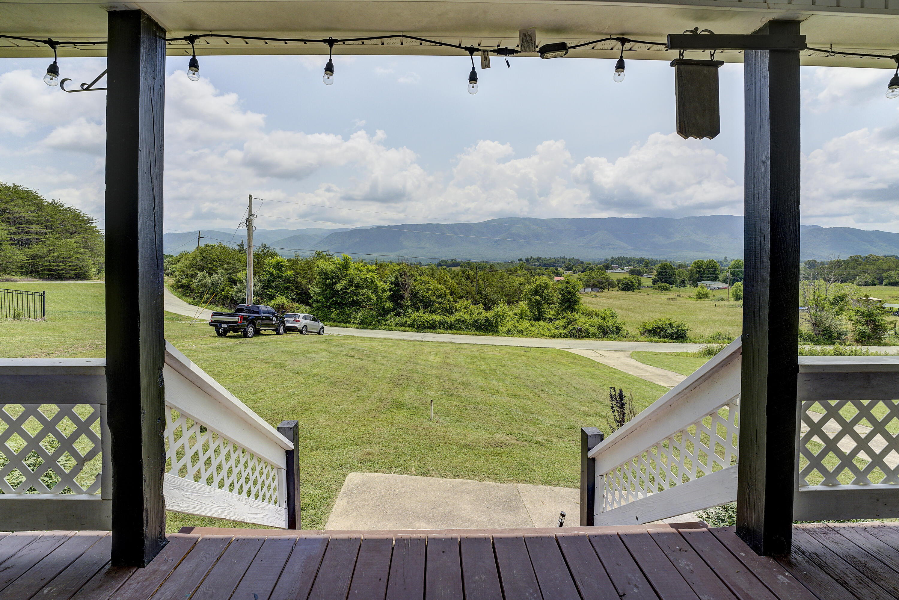 930 Shakerag Road Greeneville, TN 37743 - Photo 6 of 53 Front porch view
