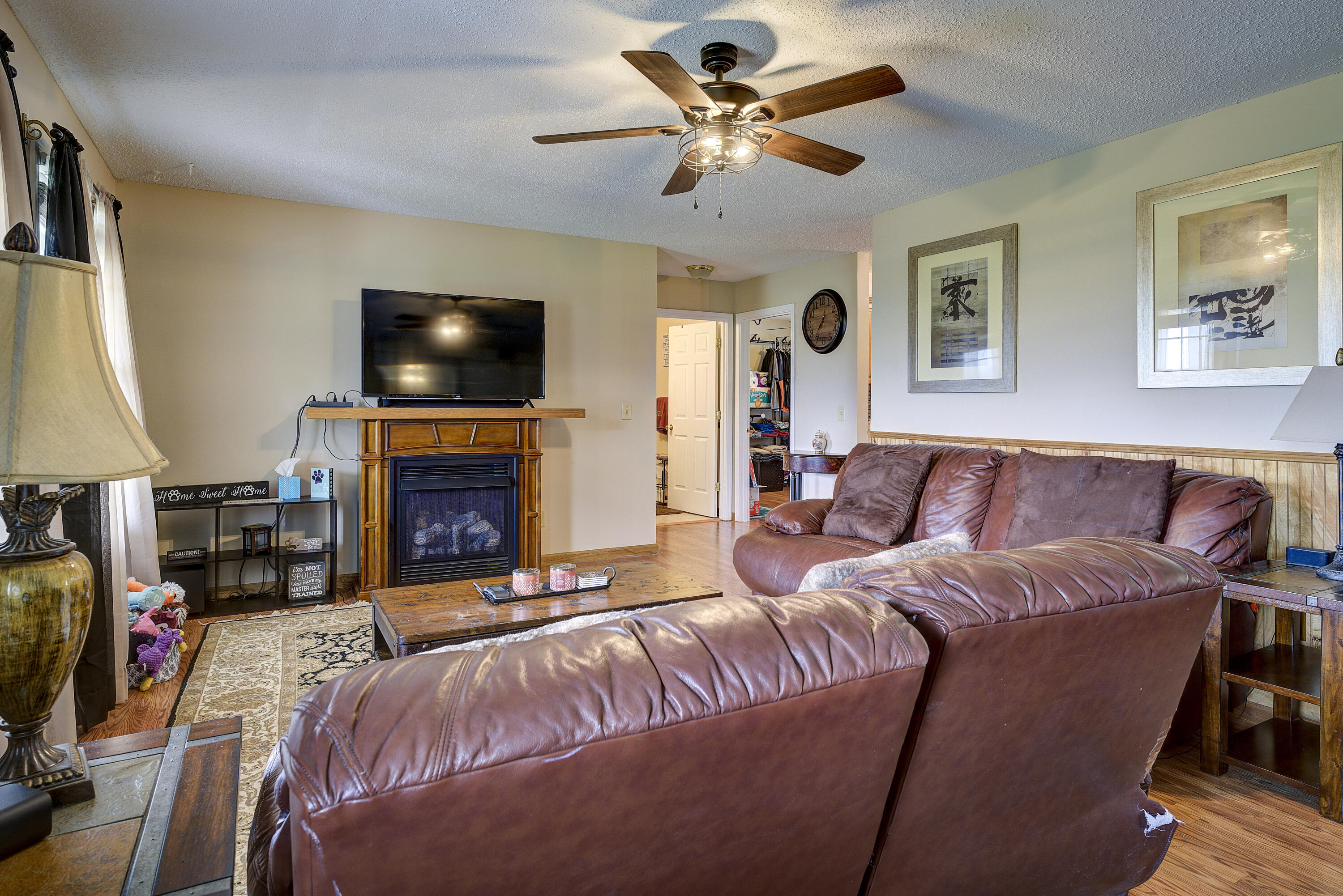 930 Shakerag Road Greeneville, TN 37743 - Photo 10 of 53 Living Room