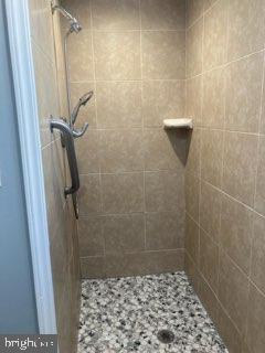 1120 44th Place Southeast Washington, DC 20019 - Photo 27 of 31 a bathroom with a shower