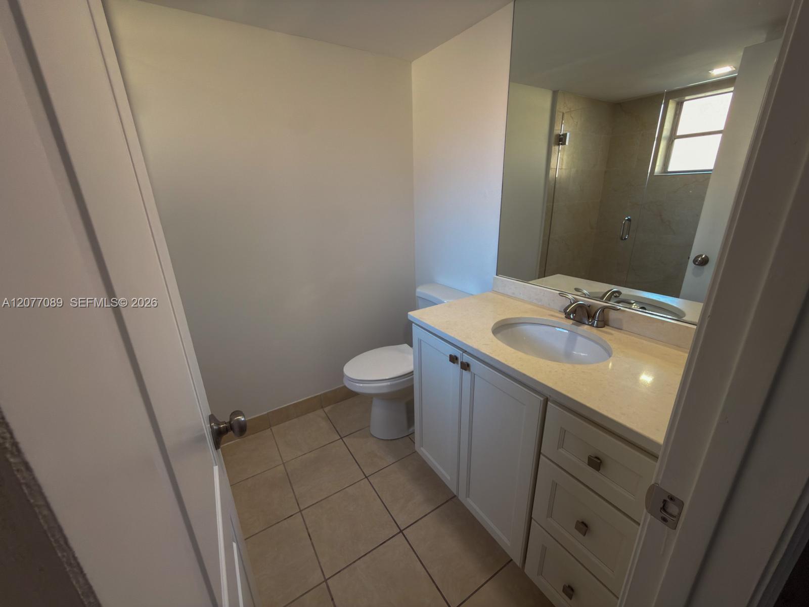 9937 Three Lakes Circle, Unit 14D Boca Raton, FL 33428 - Photo 11 of 21 Gallery Image 11
