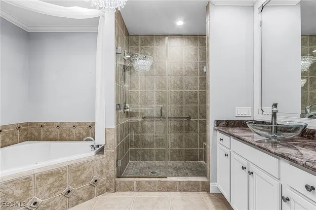 $3,300 | 2104 West First Street, Unit 2904, Fort Myers, FL 33901