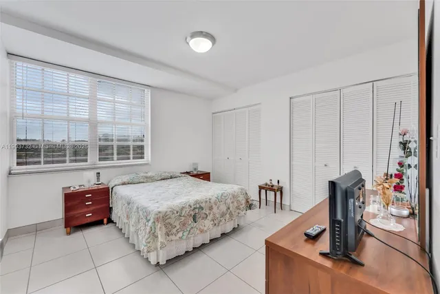 a room with a bed and a table