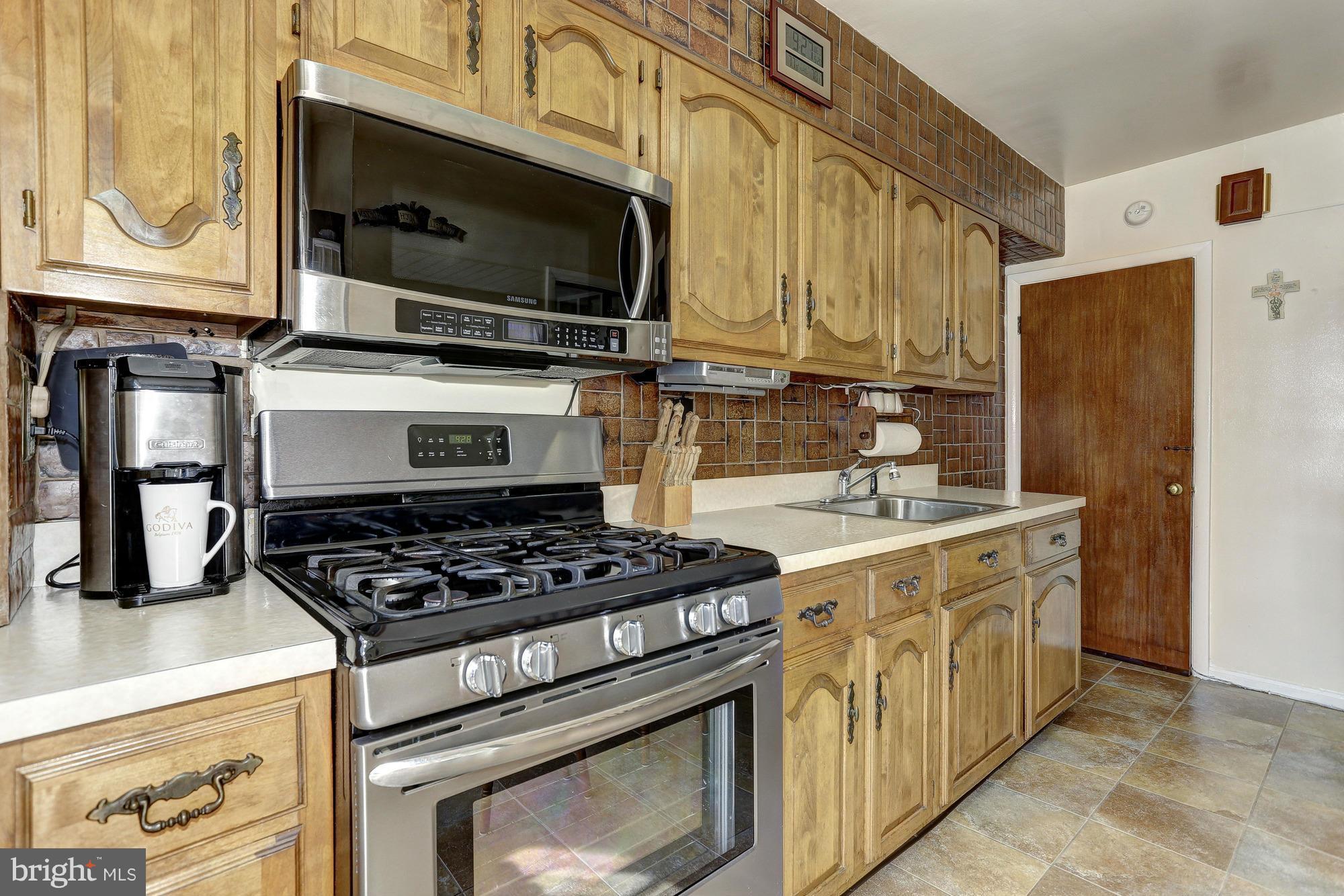 814 Reverdy Road Baltimore, MD 21212 - Photo 8 of 19 Kitchen