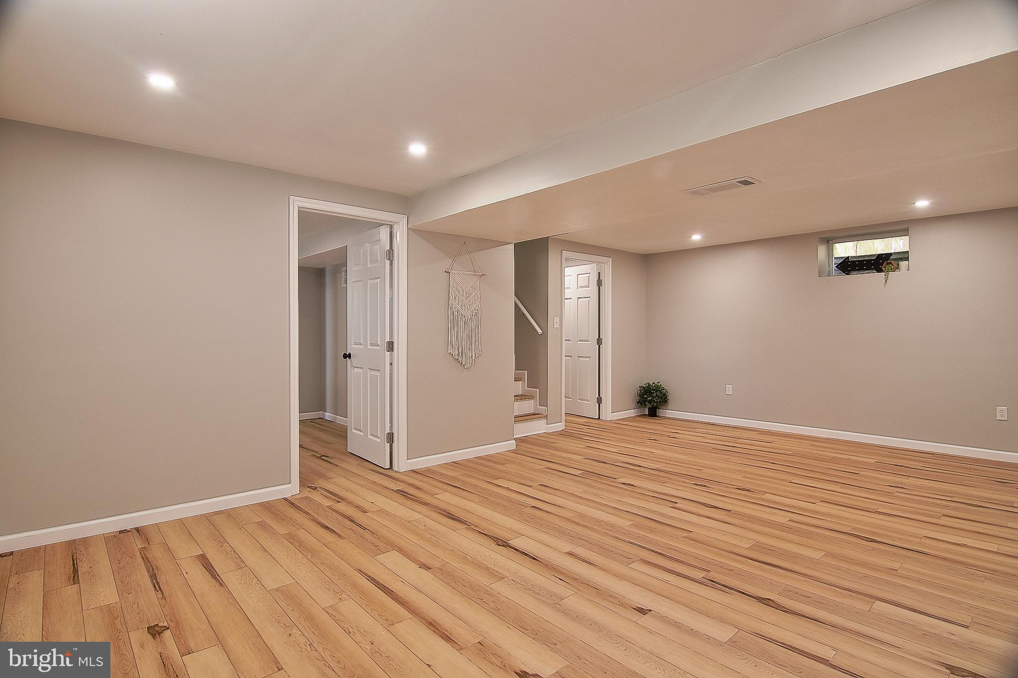 1291 Shelbourne Road Reading, PA 19606 - Photo 21 of 33 Family Room