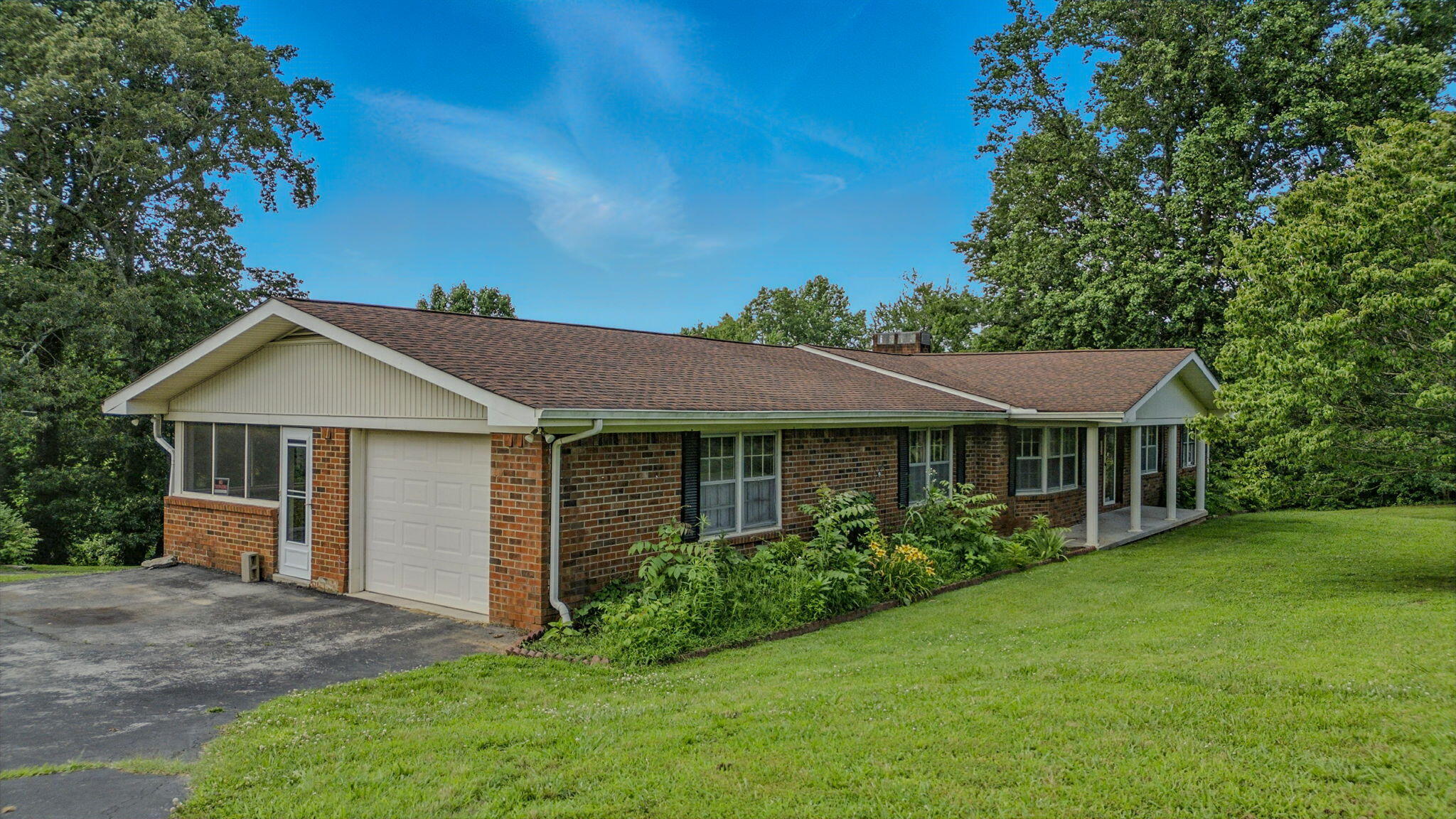 272 Hiwassee Road Northwest Charleston, TN 37310 - Photo 2 of 35 2-web-or-mls-Photo_002