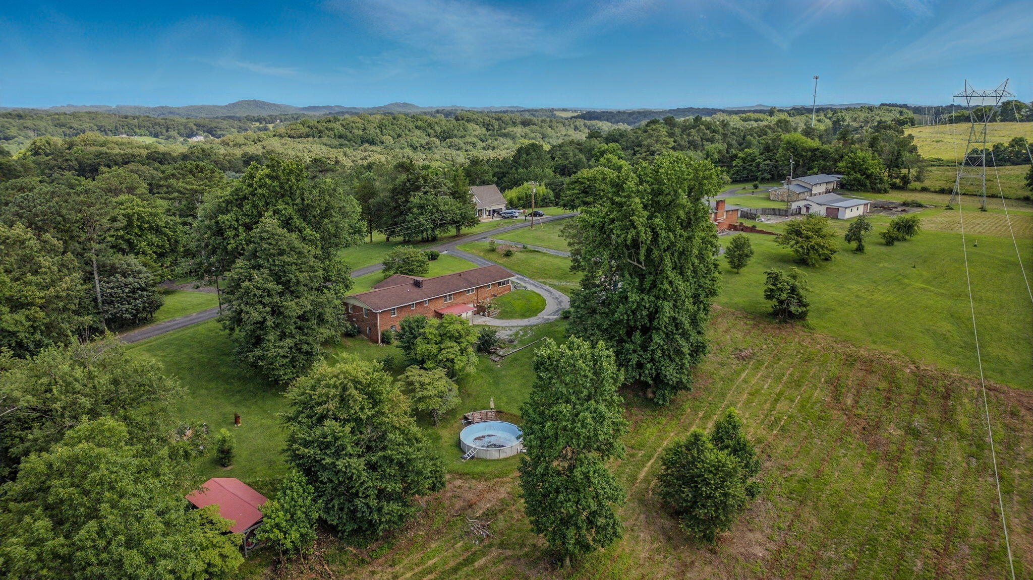 272 Hiwassee Road Northwest Charleston, TN 37310 - Photo 3 of 35 3-web-or-mls-Photo_003
