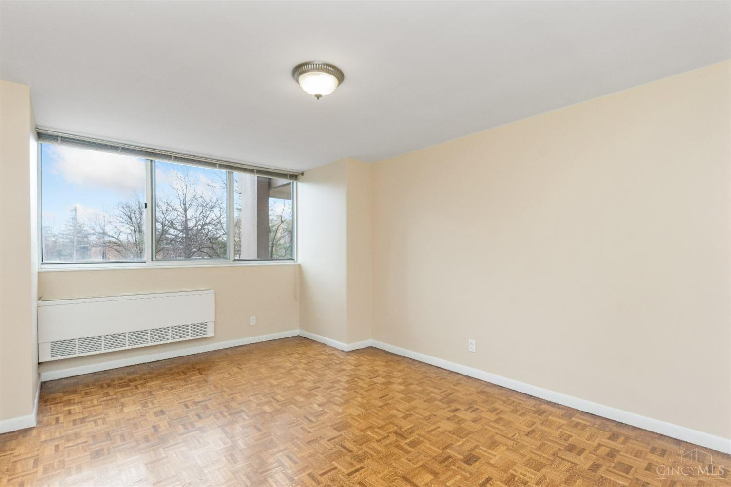 2324 Madison Road, Unit 204 Cincinnati, OH 45208 - Photo 23 of 34