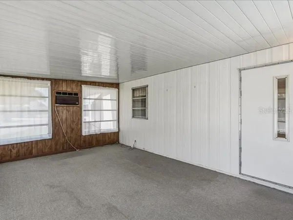 $99,999 | 31227 Temple Avenue, Tavares, FL 32778