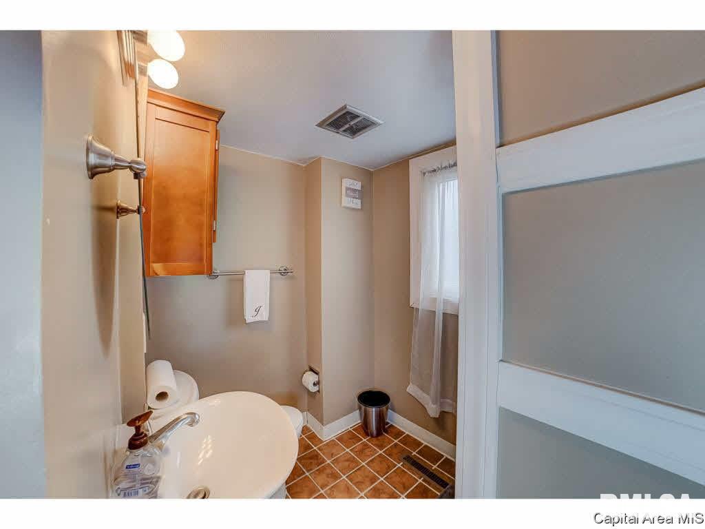 73 Bel Air Springfield, IL 62703 - Photo 23 of 34