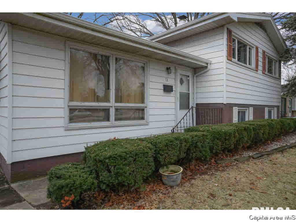 73 Bel Air Springfield, IL 62703 - Photo 5 of 34