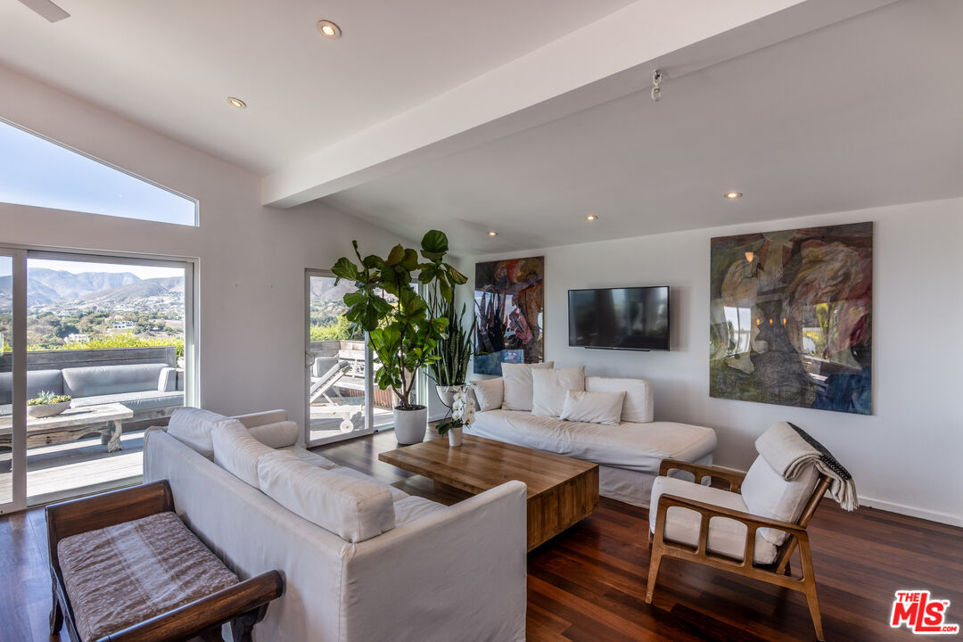 29500 Heathercliff Road, Unit 275 Malibu, CA 90265 - Photo 11 of 31