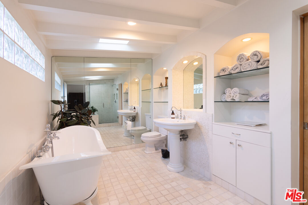 29500 Heathercliff Road, Unit 275 Malibu, CA 90265 - Photo 15 of 31