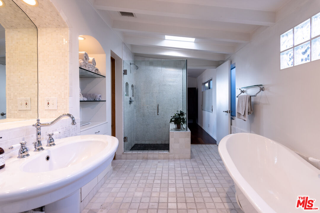 29500 Heathercliff Road, Unit 275 Malibu, CA 90265 - Photo 16 of 31