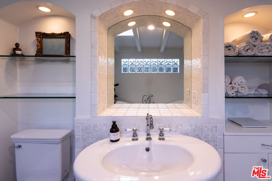 29500 Heathercliff Road, Unit 275 Malibu, CA 90265 - Photo 17 of 31