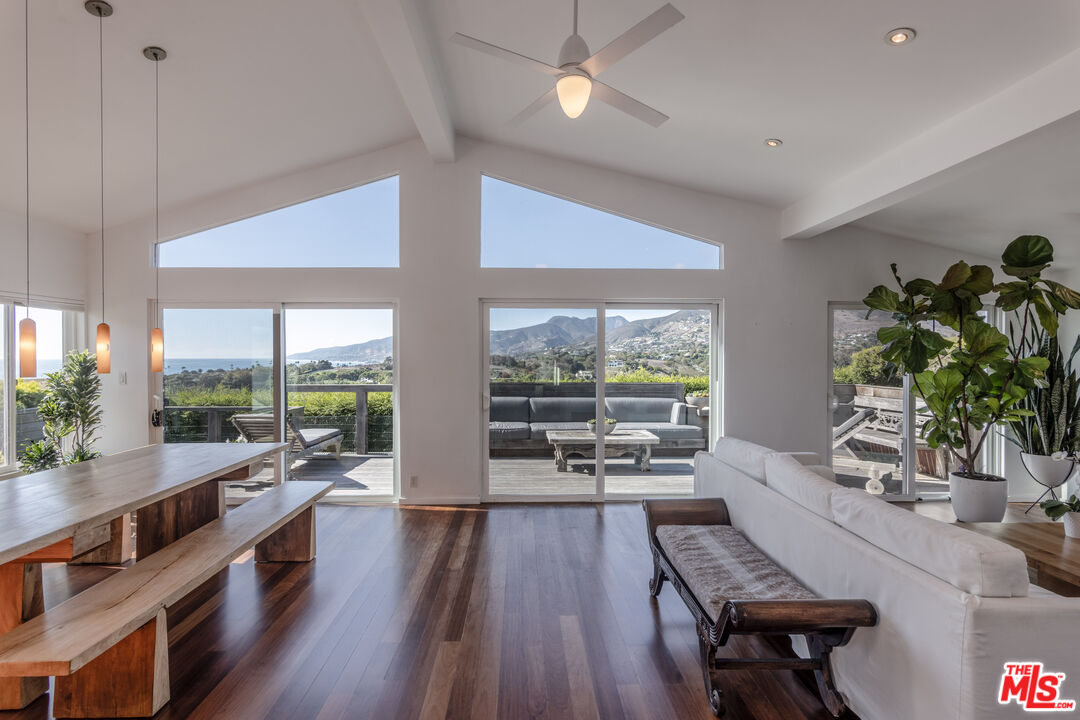 29500 Heathercliff Road, Unit 275 Malibu, CA 90265 - Photo 2 of 31