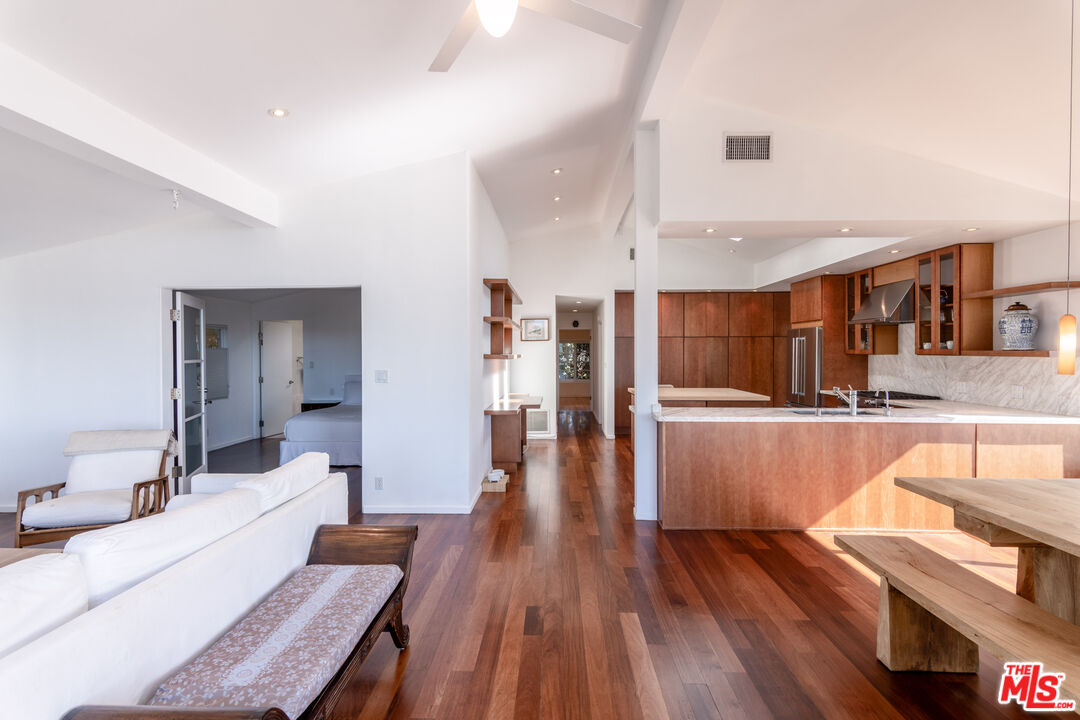 29500 Heathercliff Road, Unit 275 Malibu, CA 90265 - Photo 6 of 31