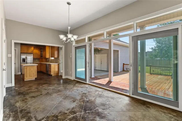 $539,000 | 87 Chateau Du Lac, Kenner, LA 70065