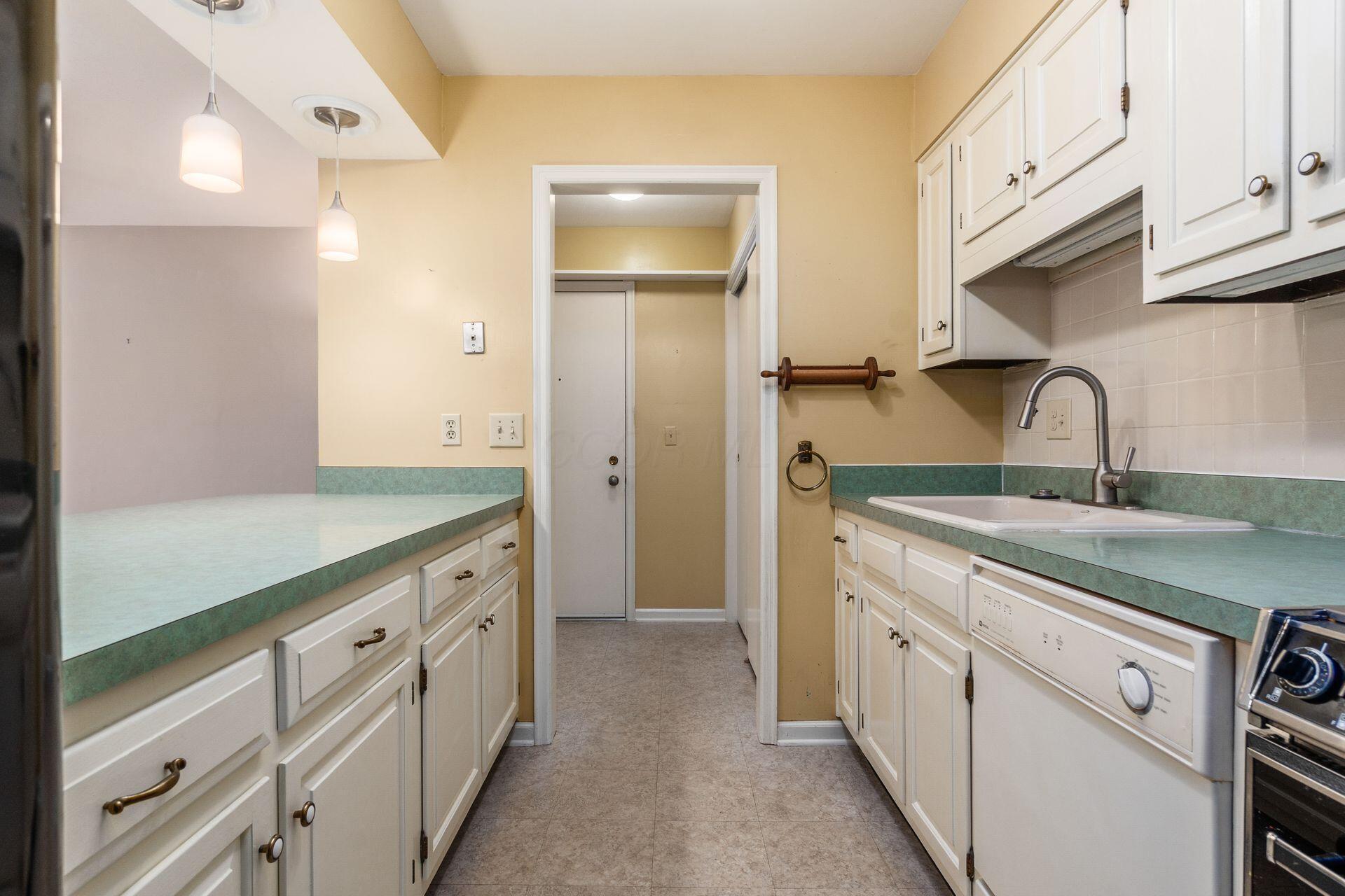 4765 Coach Road Columbus, OH 43220 - Photo 23 of 47 Kitchen view to garage.