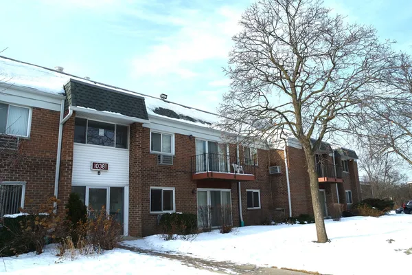$2,050 | 10381 Dearlove Road, Unit 2K, Glenview, IL 60025