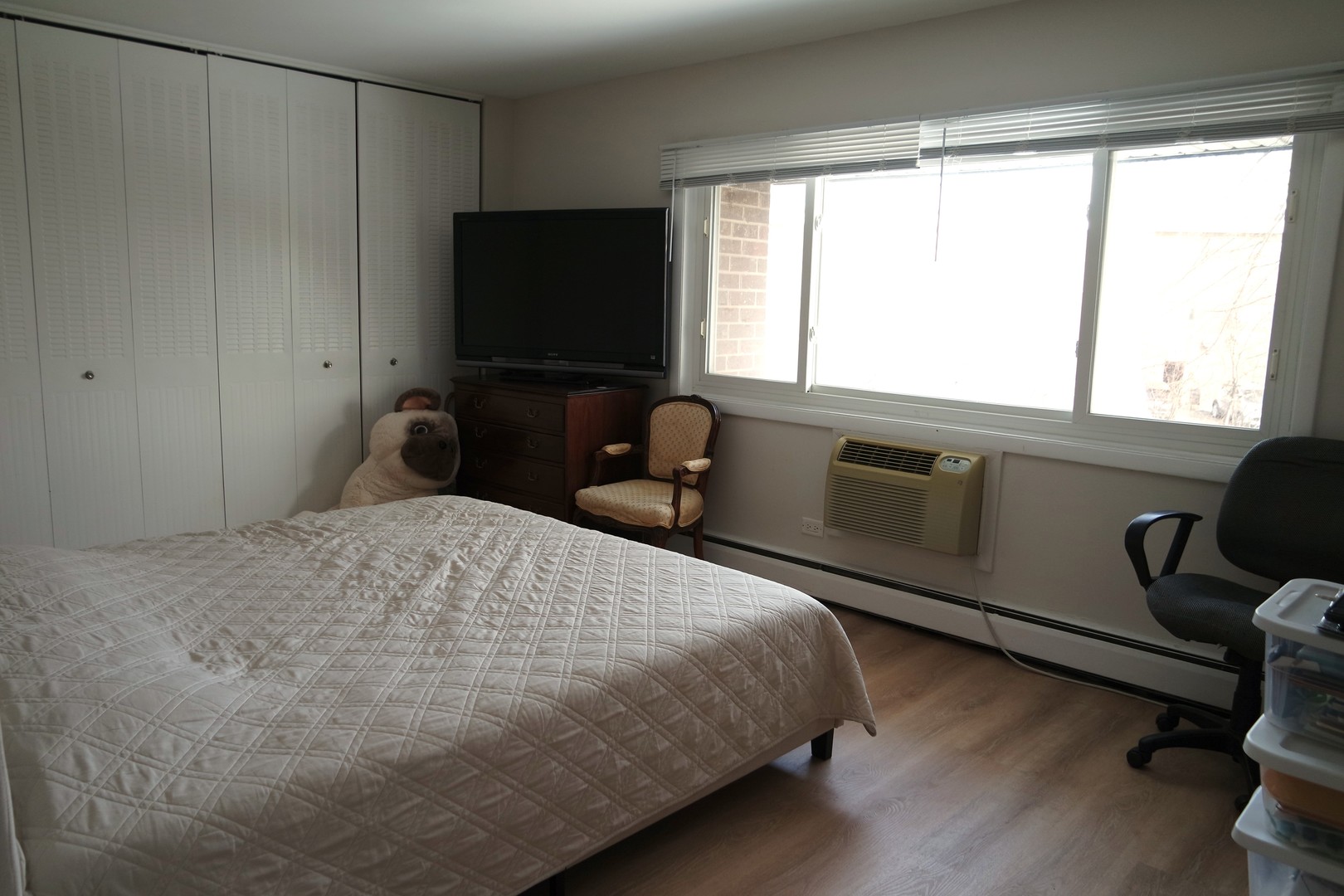 10381 Dearlove Road, Unit 2K Glenview, IL 60025 - Photo 6 of 8