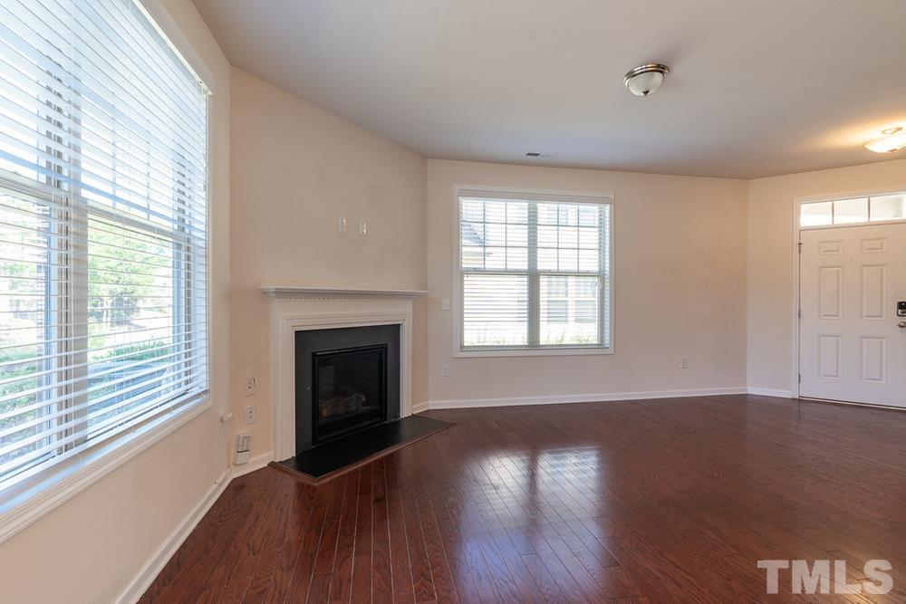 7608 Weathered Oak Way Raleigh, NC 27616 - Photo 4 of 30 Gallery Image 4