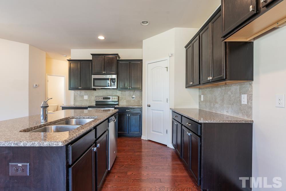 7608 Weathered Oak Way Raleigh, NC 27616 - Photo 8 of 30 Gallery Image 8