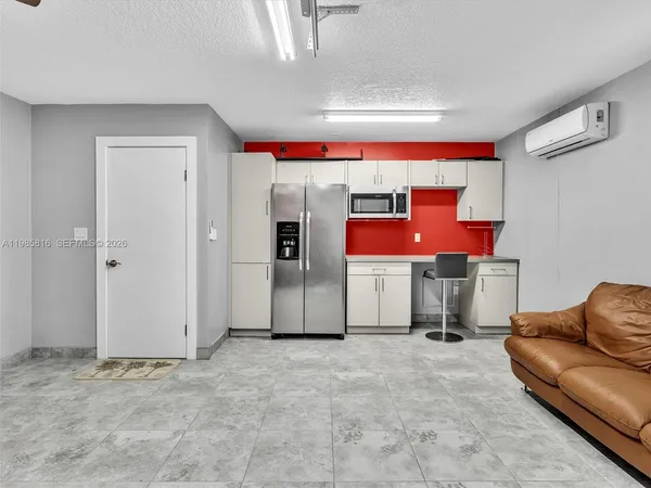 $2,675,000 | 4501 Southwest 133rd Avenue, Southwest Ranches, FL 33330