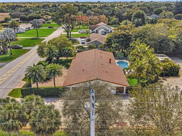 $2,675,000 | 4501 Southwest 133rd Avenue, Southwest Ranches, FL 33330