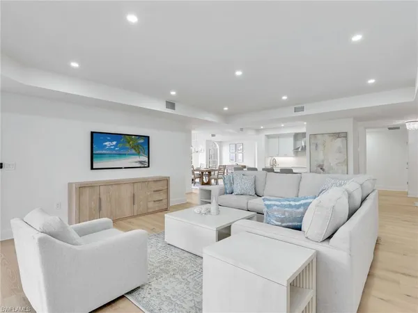 $1,600,000 | 583 Audubon Boulevard, Unit C201, Naples, FL 34110